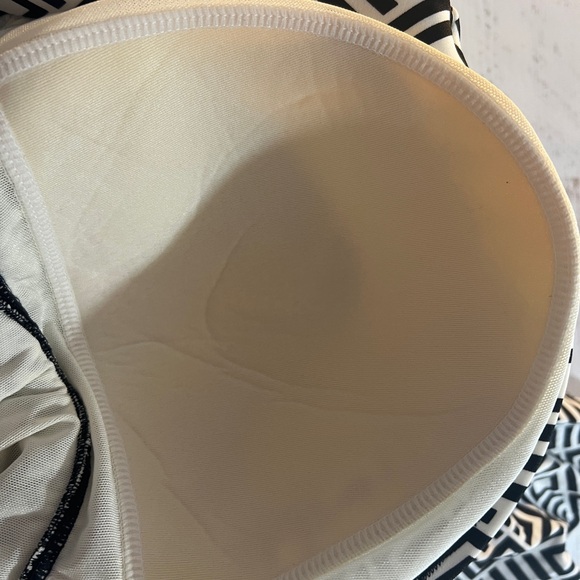 Swim Solutions Monochrome Geometric One Piece swim suit, nwt, 24w - Picture 8 of 10